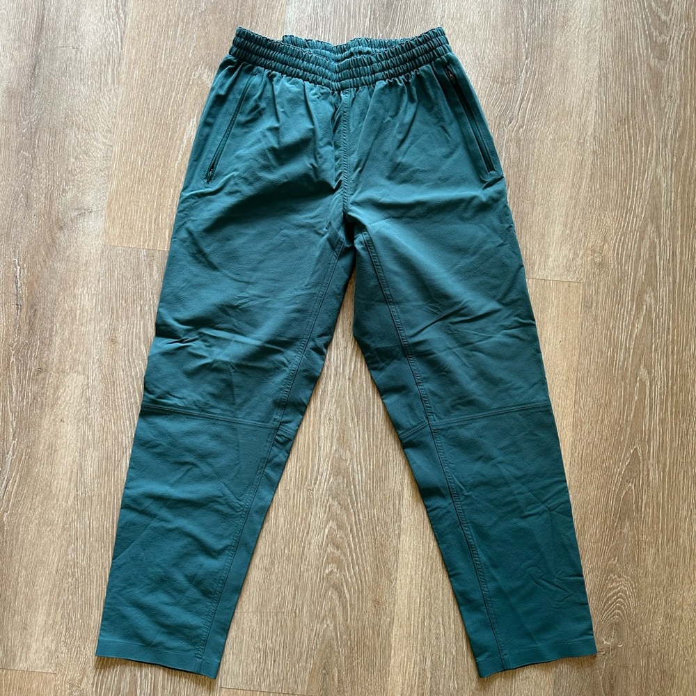 Outdoor Voices Green Joggers with Relaxed Fit and Elastic Waistband